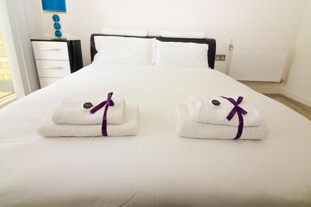 Apartment Wharf - Cambridge Av 런던 외부 사진