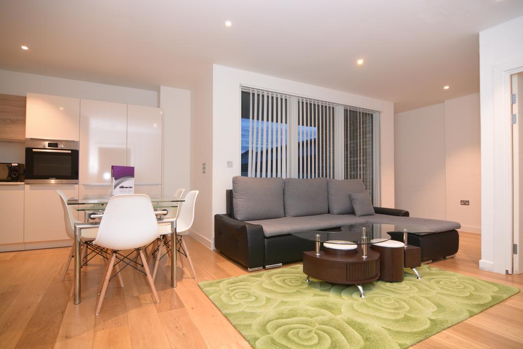 Apartment Wharf - Cambridge Av 런던 객실 사진