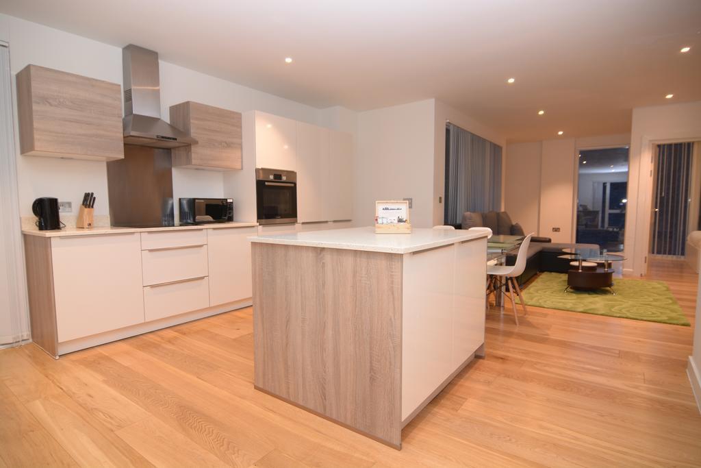 Apartment Wharf - Cambridge Av 런던 객실 사진