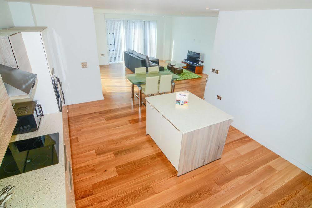 Apartment Wharf - Cambridge Av 런던 외부 사진