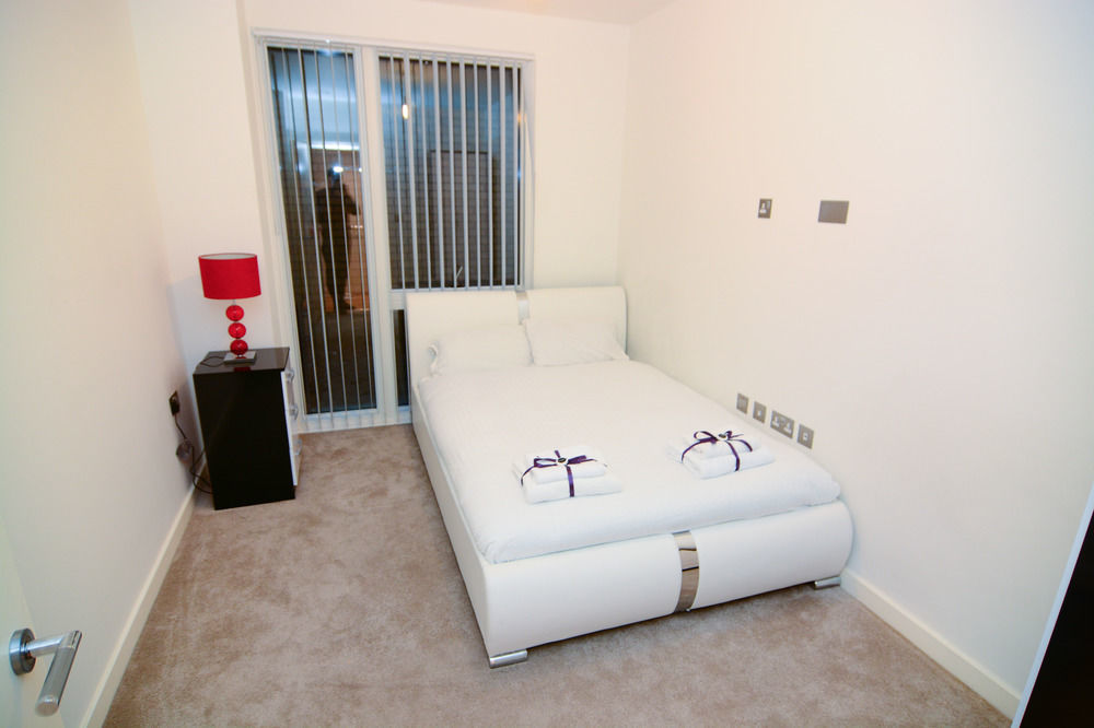 Apartment Wharf - Cambridge Av 런던 외부 사진