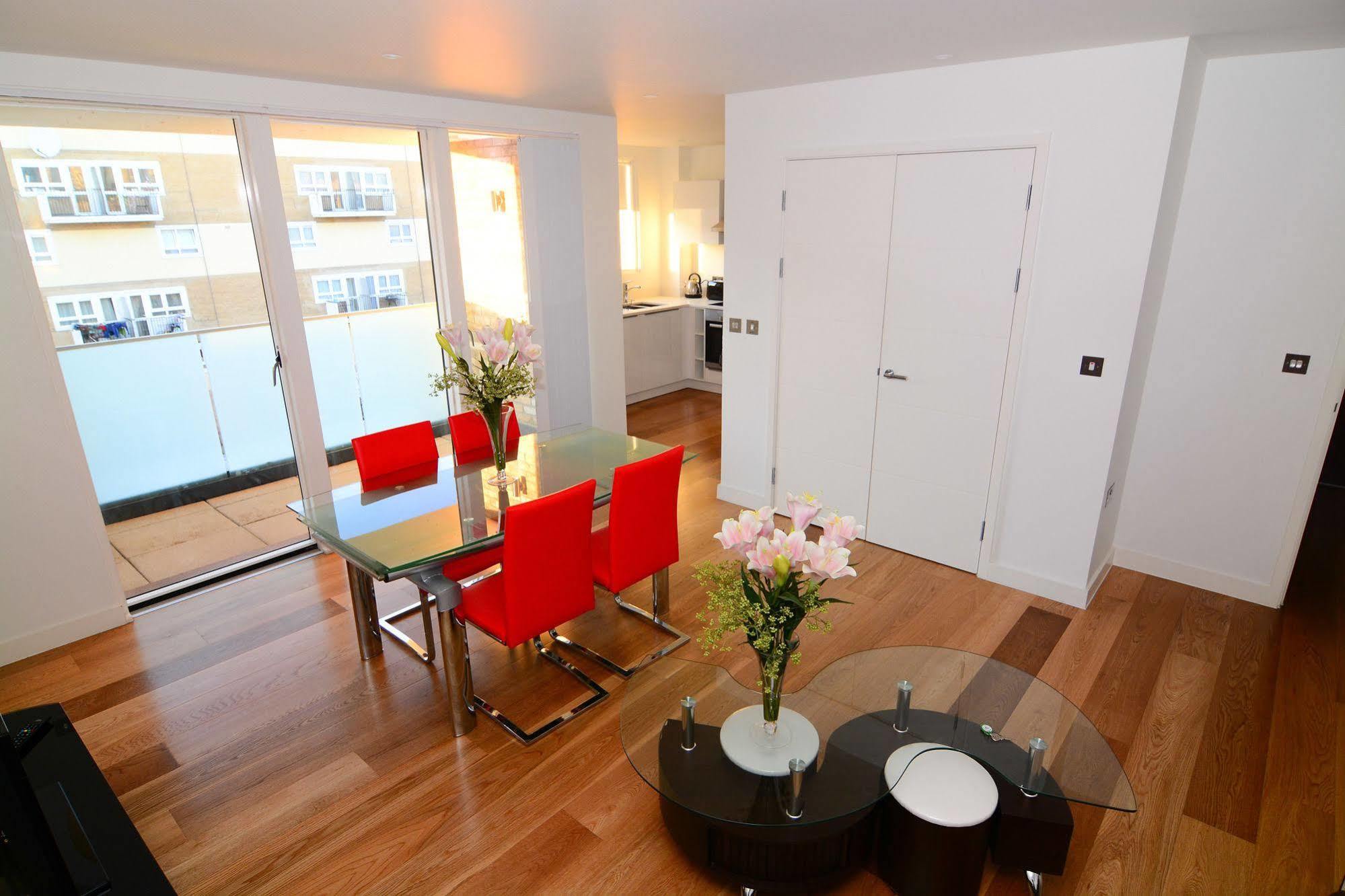 Apartment Wharf - Cambridge Av 런던 외부 사진