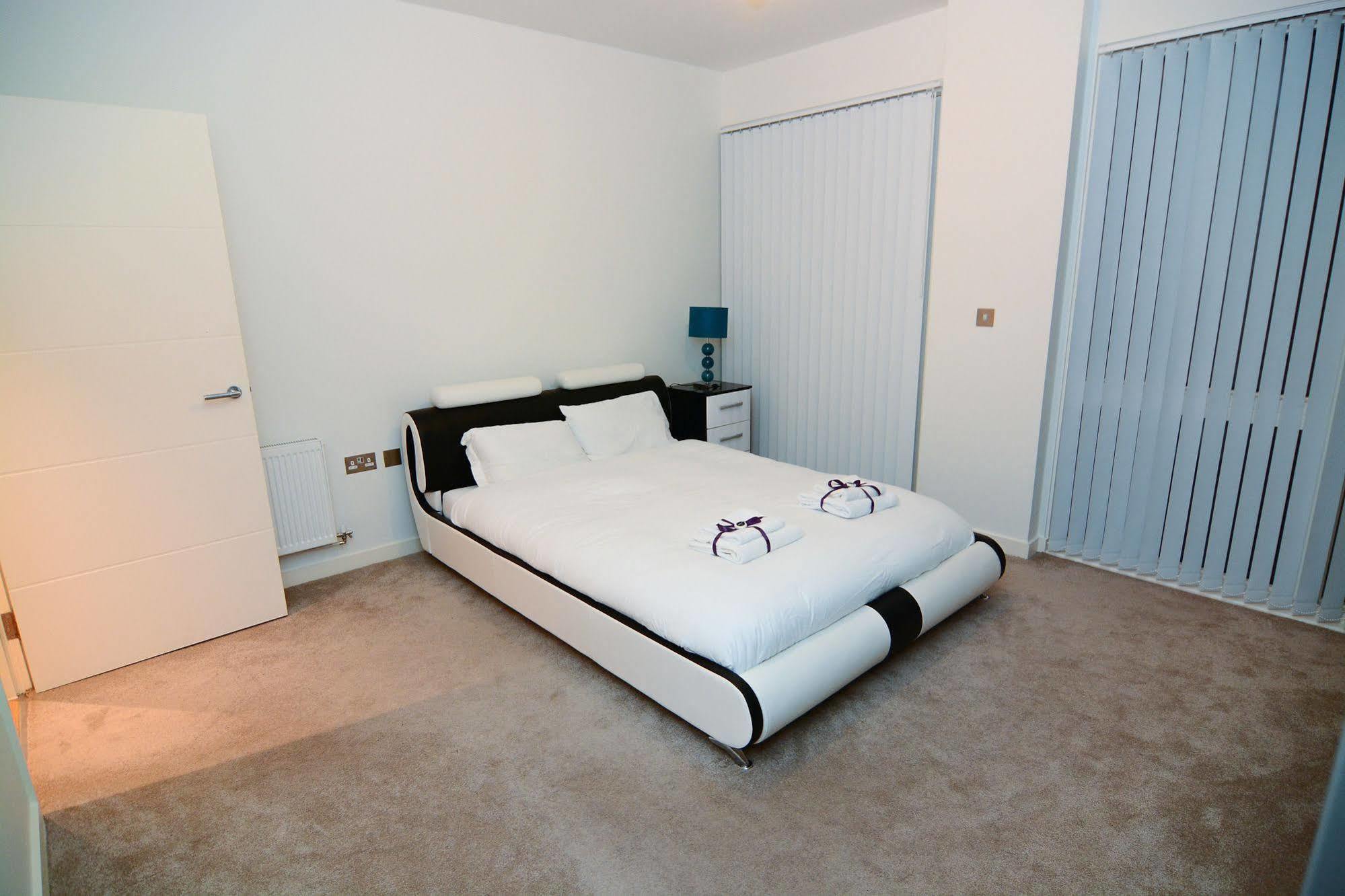 Apartment Wharf - Cambridge Av 런던 외부 사진