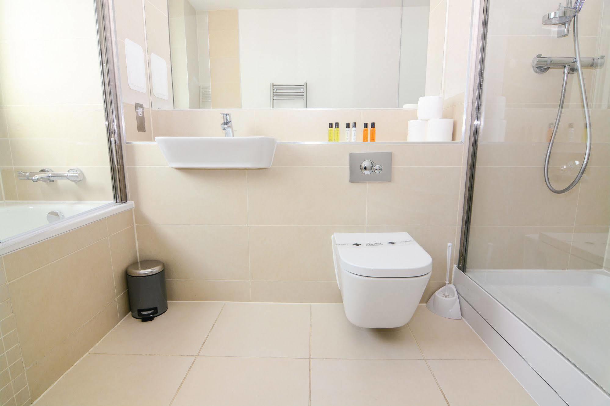 Apartment Wharf - Cambridge Av 런던 외부 사진