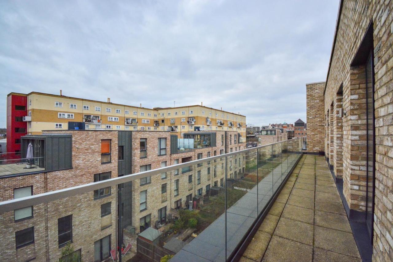 Apartment Wharf - Cambridge Av 런던 외부 사진