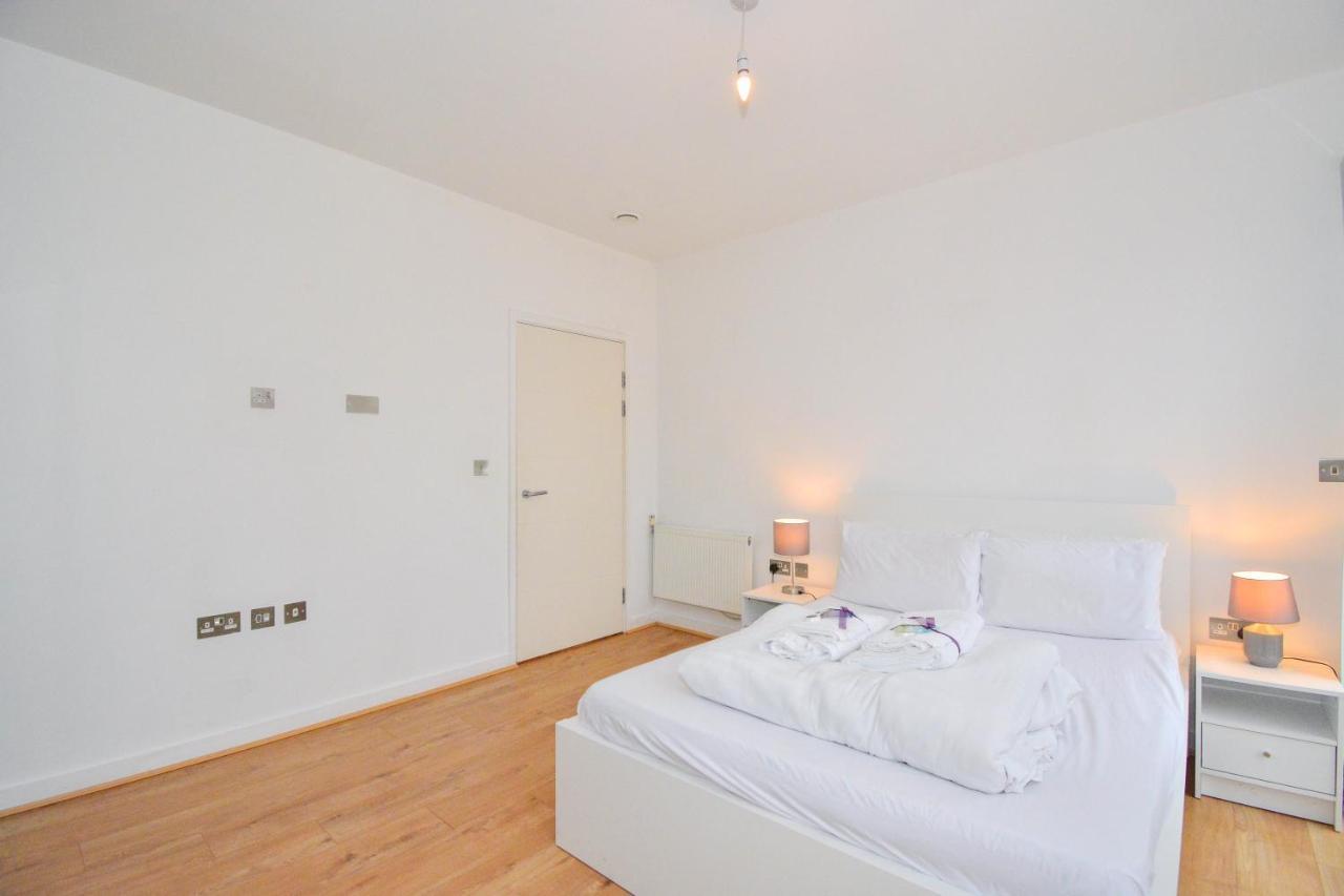 Apartment Wharf - Cambridge Av 런던 외부 사진